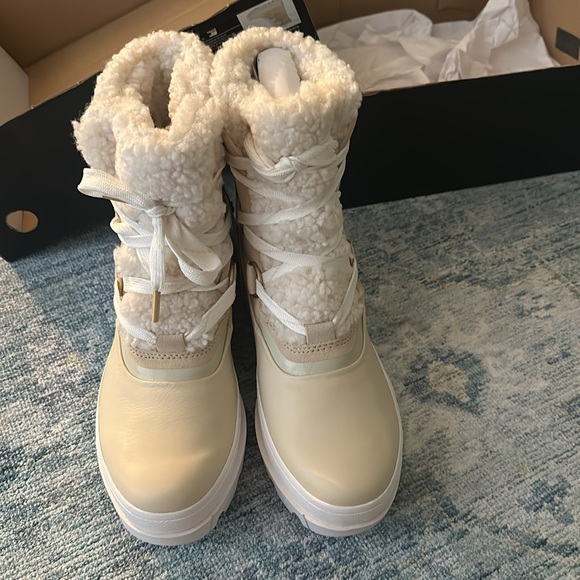 NEW IN BOX JOAN OF ARTIC NEXT BOOT WP SIZE 10.5 NWT - Picture 6 of 6